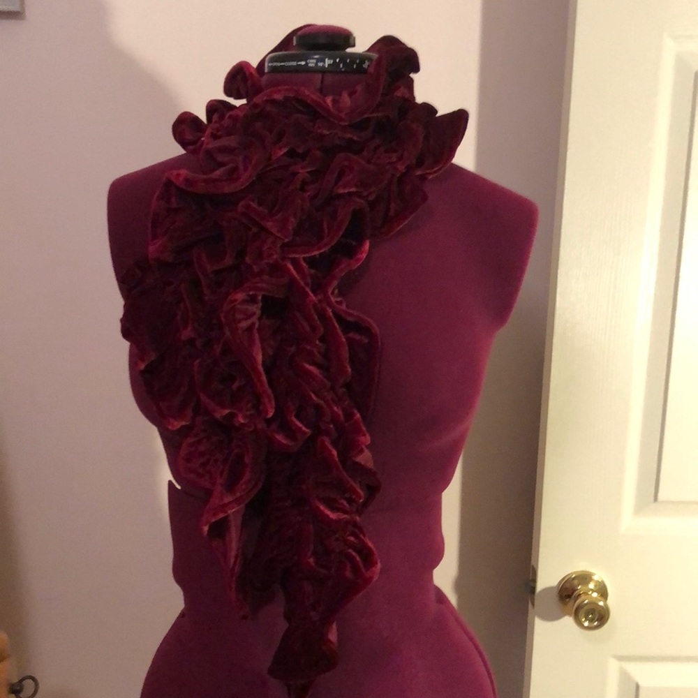 Women's brand new velvet scarf